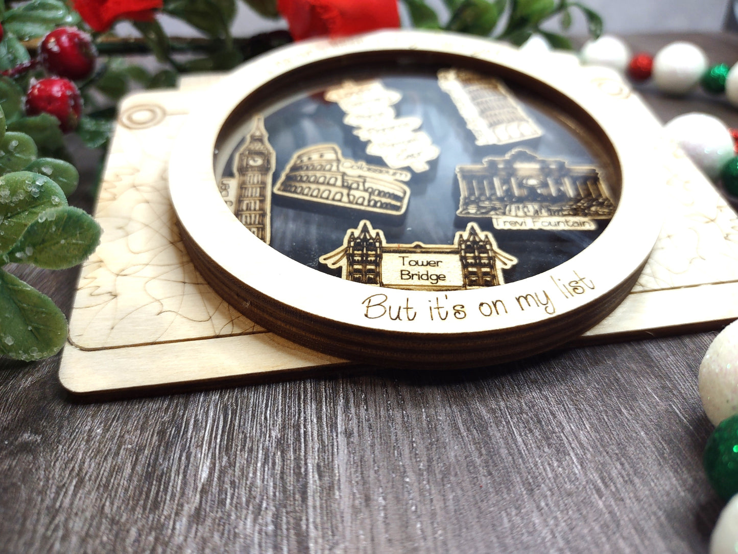 Personalized Travel Shaker Camera Ornament, Custom Trip Charms and Phrases, Christmas Ornament, Vacation Keepsake